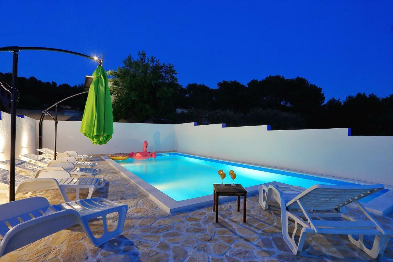 Apartment And Pool Nika Bibinje Exterior foto